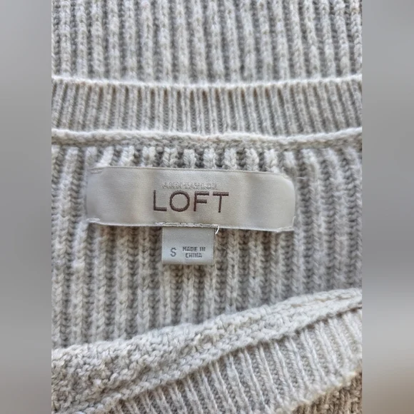 LOFT Small Beige Textured Open Knit Sweater Coastal Grandma Minimalist Cozy - Picture 3 of 8